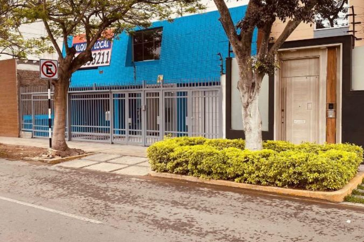 Av. Tomas Marsano , Miraflores Miraflores    